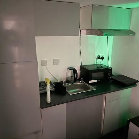 1 Bedroom In 3Bed House ブリストル エクステリア 写真