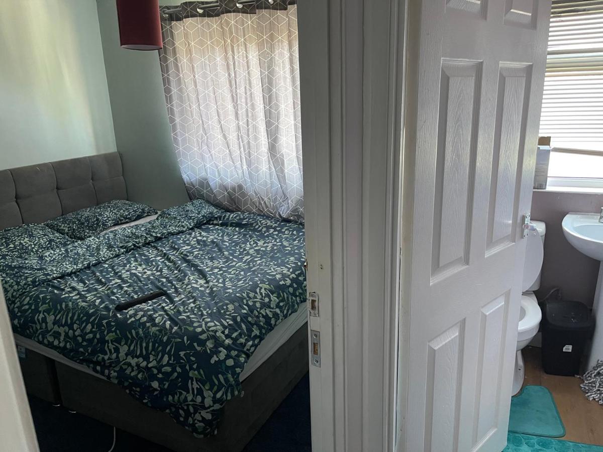 1 Bedroom In 3Bed House ブリストル エクステリア 写真